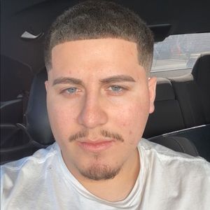 Meet your Posher, Cesar